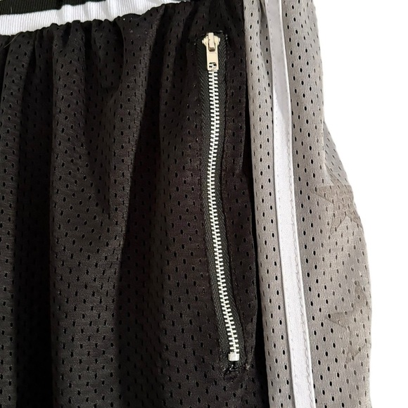 Dr. J Julius Erving Basketball Shorts Size XL Zipper Pockets Black/Gray/White - Picture 4 of 10